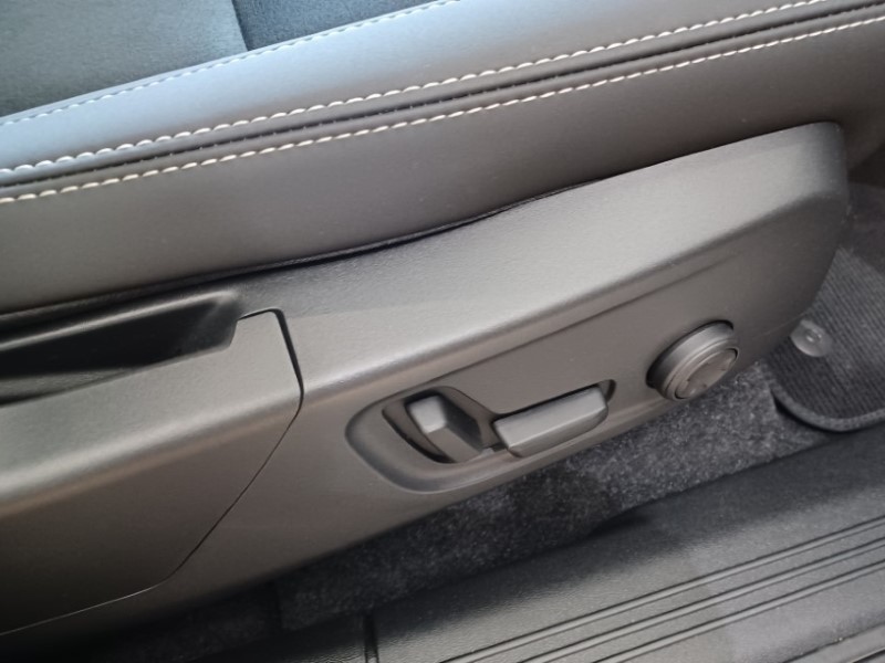 2025 (25) VOLVO EC40 300kW Twin Plus 82kWh 5dr AWD Auto 4071343