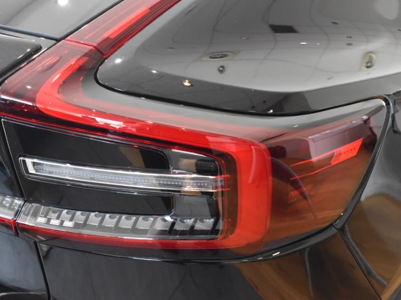 2025 (25) VOLVO EC40 300kW Twin Plus 82kWh 5dr AWD Auto 4071347