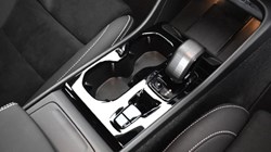 2025 (25) VOLVO XC40 2.0 B3P Plus Dark 5dr Auto 4680238