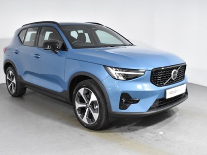 2025 (25) VOLVO XC40 2.0 B3P Plus Dark 5dr Auto