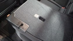 2025 (25) VOLVO XC40 2.0 B3P Plus Dark 5dr Auto 4680220