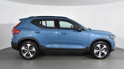 2025 (25) VOLVO XC40 2.0 B3P Plus Dark 5dr Auto 4680202