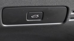 2025 (25) VOLVO XC40 2.0 B3P Plus Dark 5dr Auto 4680236