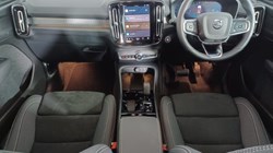 2025 (25) VOLVO XC40 2.0 B3P Plus Dark 5dr Auto 4680215