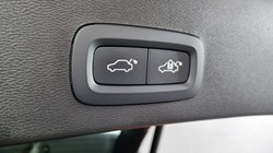 2025 (25) VOLVO XC40 2.0 B3P Plus Dark 5dr Auto 4680223