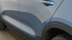 2025 (25) VOLVO XC40 2.0 B3P Plus Dark 5dr Auto 4680244