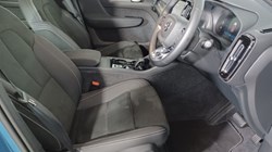 2025 (25) VOLVO XC40 2.0 B3P Plus Dark 5dr Auto 4680209