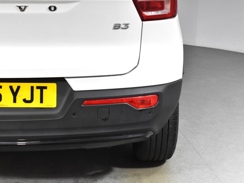 2025 (25) VOLVO XC40 2.0 B3P Plus Dark 5dr Auto 4714307