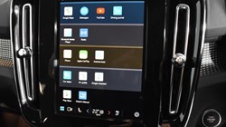 2025 (25) VOLVO XC40 2.0 B3P Plus Dark 5dr Auto 4714295