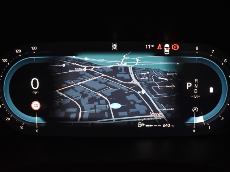 2025 (25) VOLVO XC40 2.0 B3P Plus Dark 5dr Auto 4714291