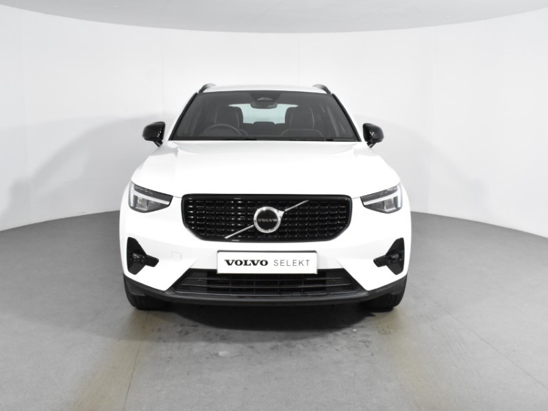 2025 (25) VOLVO XC40 2.0 B3P Plus Dark 5dr Auto 4714268