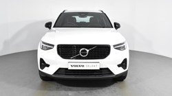 2025 (25) VOLVO XC40 2.0 B3P Plus Dark 5dr Auto 4714268