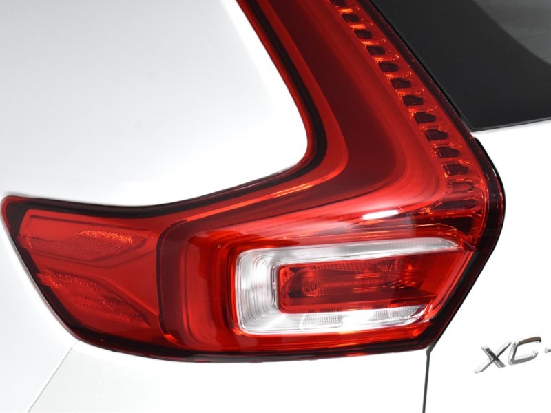 2025 (25) VOLVO XC40 2.0 B3P Plus Dark 5dr Auto 4714308