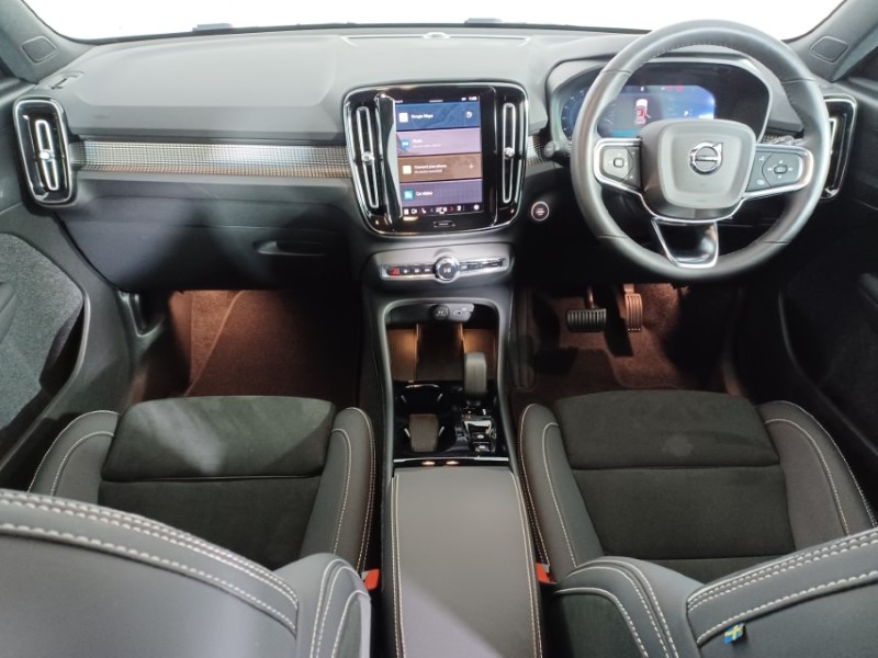 2025 (25) VOLVO XC40 2.0 B3P Plus Dark 5dr Auto 4714280