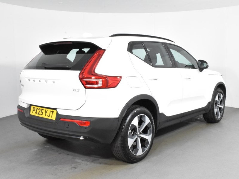 2025 (25) VOLVO XC40 2.0 B3P Plus Dark 5dr Auto 4714266