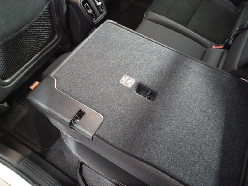 2025 (25) VOLVO XC40 2.0 B3P Plus Dark 5dr Auto 4714285