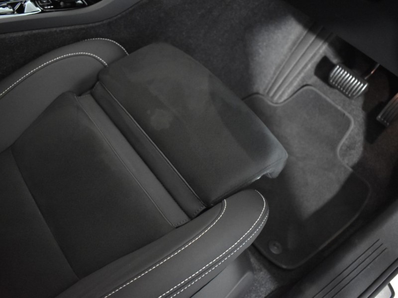 2025 (25) VOLVO XC40 2.0 B3P Plus Dark 5dr Auto 4714305