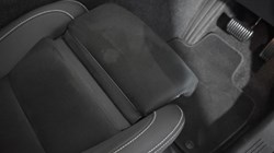 2025 (25) VOLVO XC40 2.0 B3P Plus Dark 5dr Auto 4714305