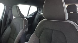 2025 (25) VOLVO XC40 2.0 B3P Plus Dark 5dr Auto 4714283