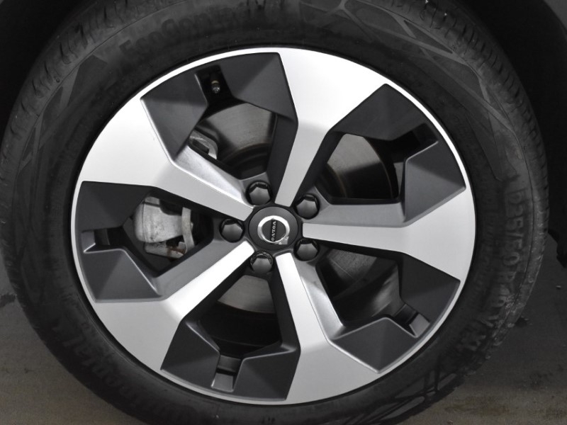 2025 (25) VOLVO XC40 2.0 B3P Plus Dark 5dr Auto 4714309