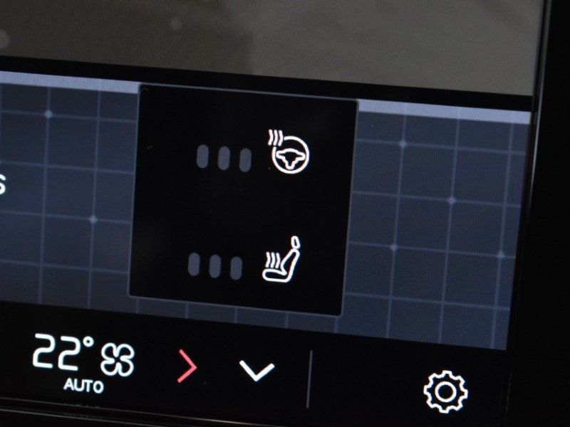 2025 (25) VOLVO XC40 2.0 B3P Plus Dark 5dr Auto 4714299