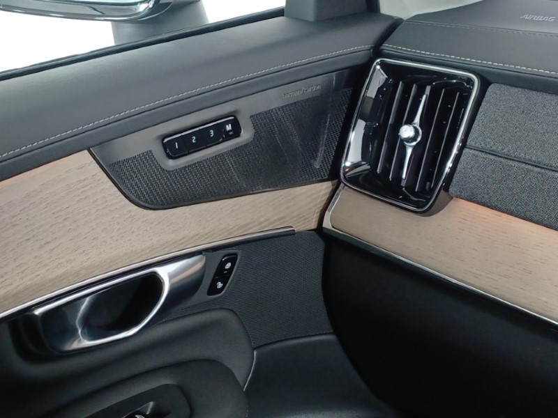 2025 (25) VOLVO XC90 2.0 B5P [250] Plus Dark 5dr AWD Geartronic 4295658