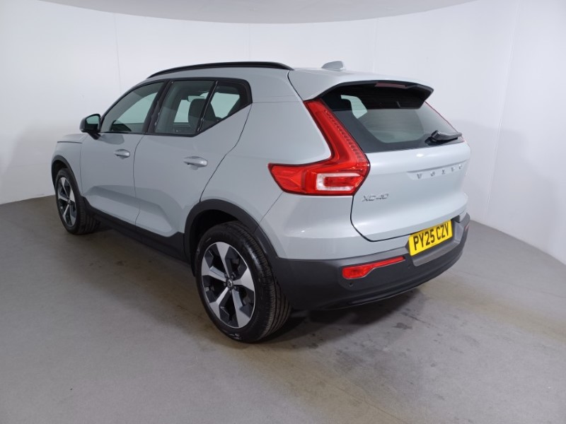 2025 (25) VOLVO XC40 2.0 B3P Plus Dark 5dr Auto 4784854