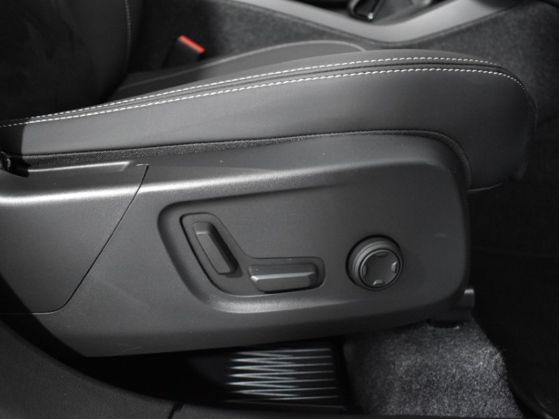 2025 (25) VOLVO XC40 2.0 B3P Plus Dark 5dr Auto 4784899