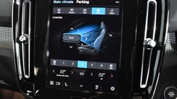 2025 (25) VOLVO XC40 2.0 B3P Plus Dark 5dr Auto 4784891