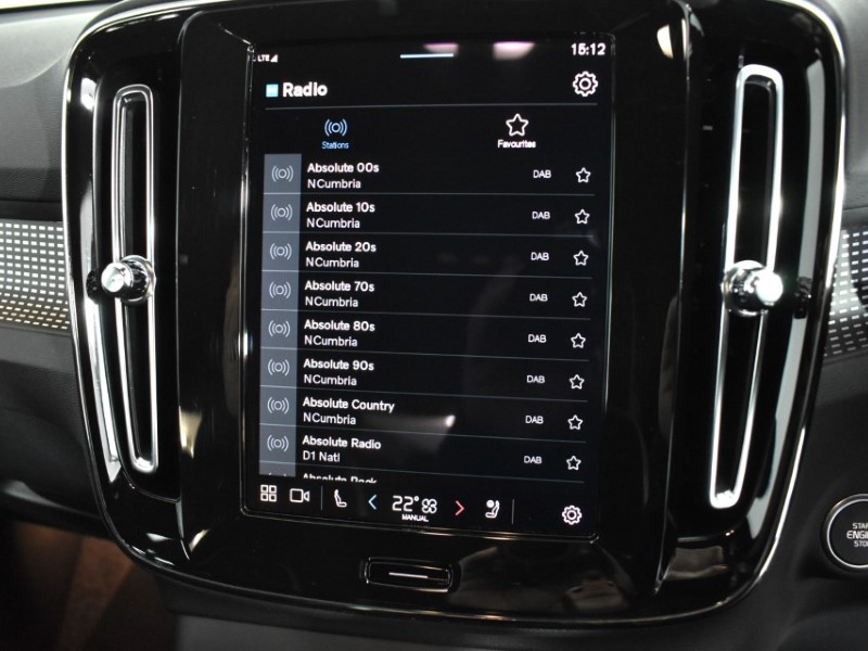 2025 (25) VOLVO XC40 2.0 B3P Plus Dark 5dr Auto 4784890