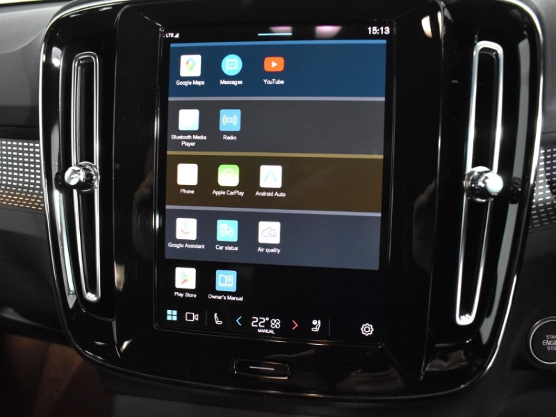 2025 (25) VOLVO XC40 2.0 B3P Plus Dark 5dr Auto 4784892