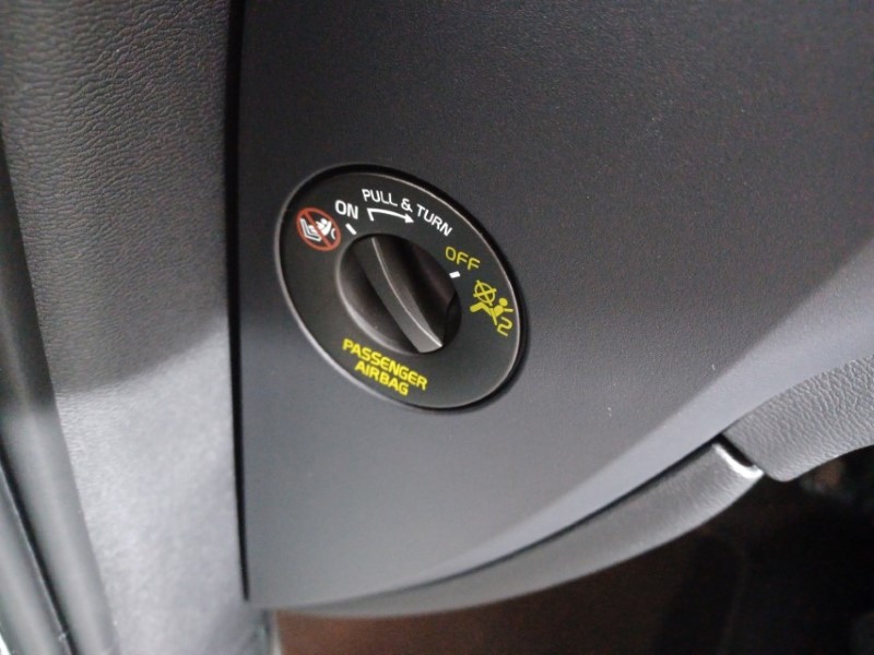 2025 (25) VOLVO XC40 2.0 B3P Plus Dark 5dr Auto 4784866