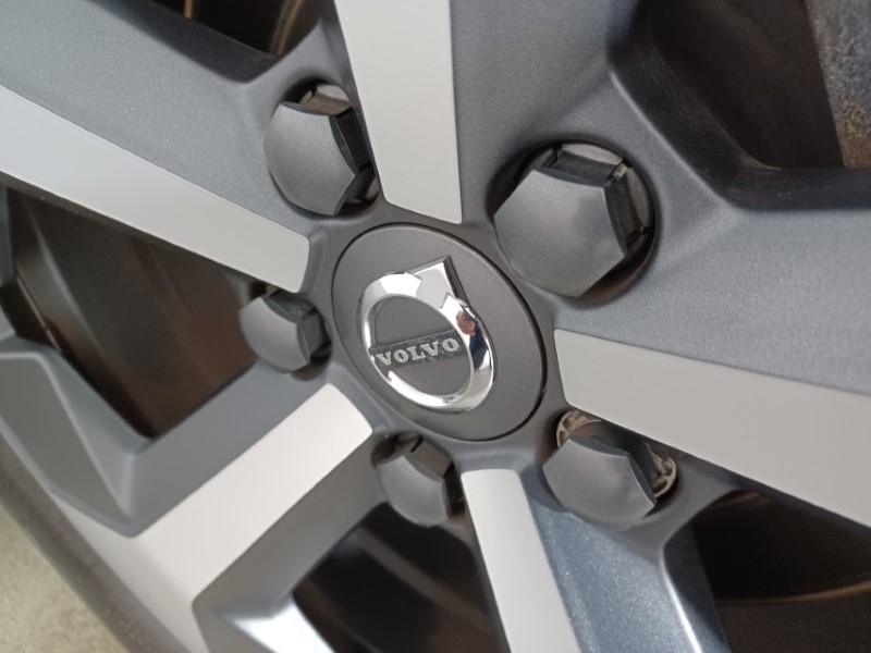 2025 (25) VOLVO XC40 2.0 B3P Plus Dark 5dr Auto 4784879