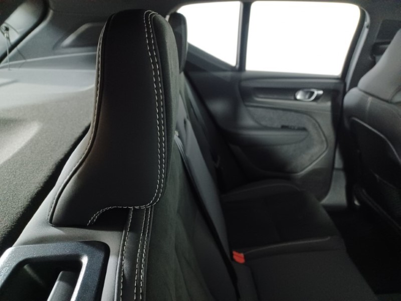 2025 (25) VOLVO XC40 2.0 B3P Plus Dark 5dr Auto 4784858