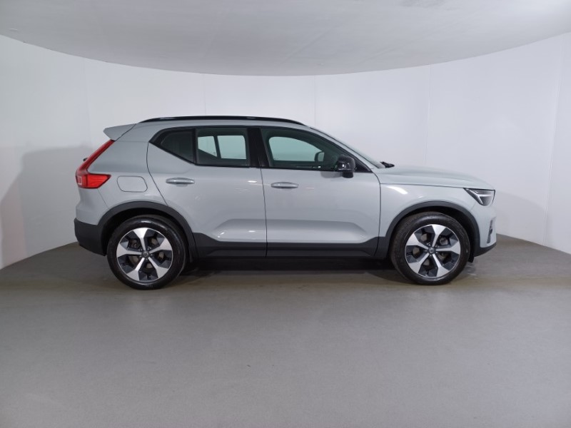 2025 (25) VOLVO XC40 2.0 B3P Plus Dark 5dr Auto 4784849