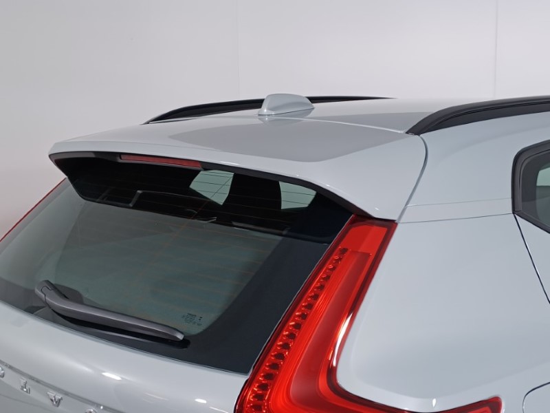 2025 (25) VOLVO XC40 2.0 B3P Plus Dark 5dr Auto 4784880