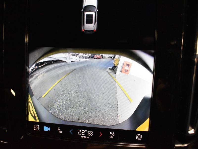 2025 (25) VOLVO XC40 2.0 B3P Plus Dark 5dr Auto 4784886