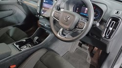 2025 (25) VOLVO XC40 2.0 B3P Plus Dark 5dr Auto 4784855