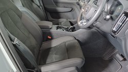 2025 (25) VOLVO XC40 2.0 B3P Plus Dark 5dr Auto 4784856
