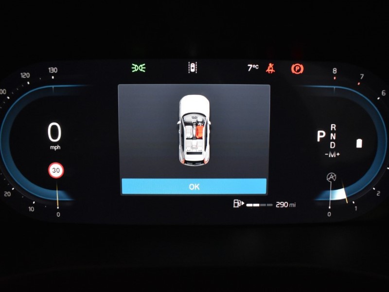 2025 (25) VOLVO XC40 2.0 B3P Plus Dark 5dr Auto 4784887