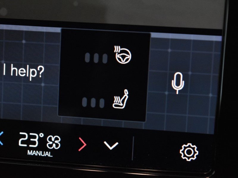 2025 (25) VOLVO XC40 2.0 B3P Plus Dark 5dr Auto 4784894