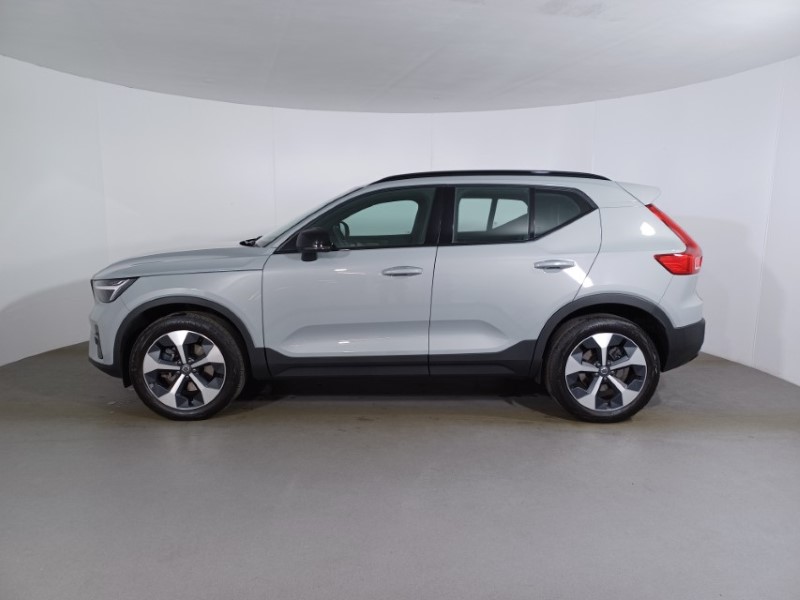 2025 (25) VOLVO XC40 2.0 B3P Plus Dark 5dr Auto 4784853