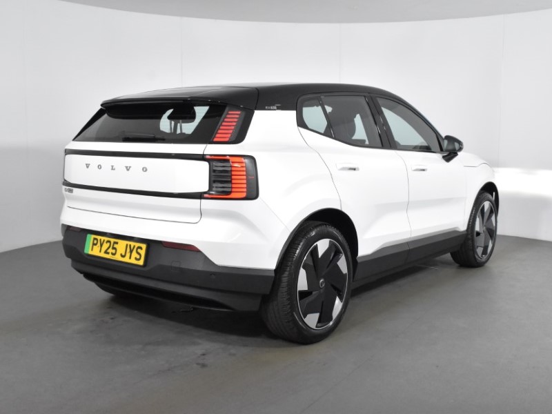 2025 (25) VOLVO EX30 200kW SM Extended Range Plus 69kWh 5dr Auto 4304938