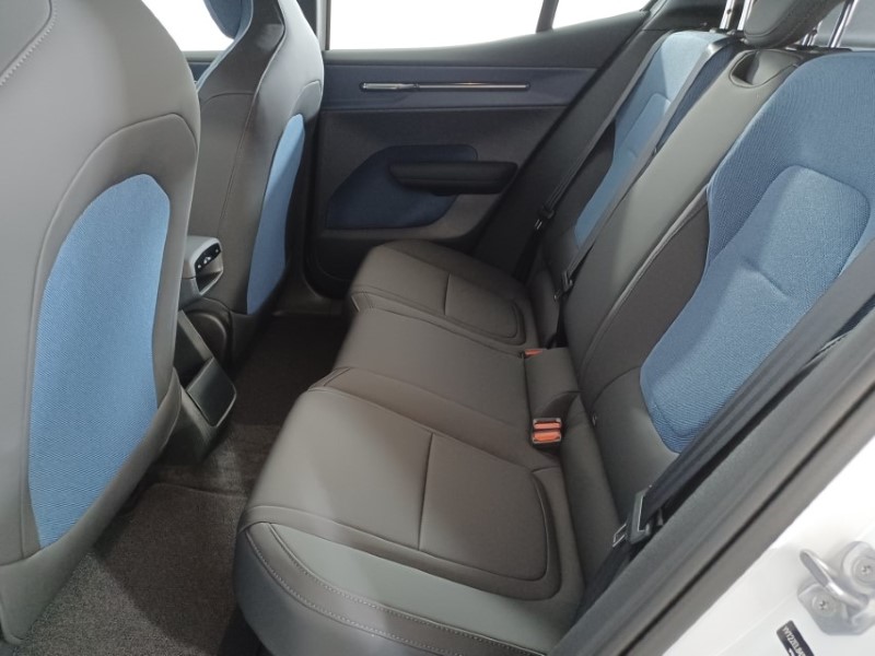 2025 (25) VOLVO EX30 200kW SM Extended Range Plus 69kWh 5dr Auto 4304970