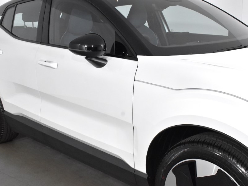 2025 (25) VOLVO EX30 200kW SM Extended Range Plus 69kWh 5dr Auto 4304985