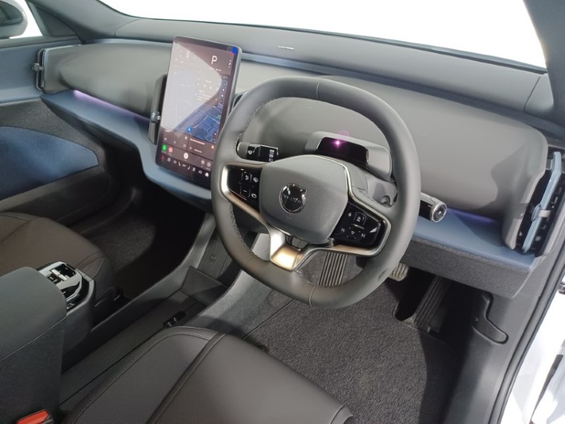 2025 (25) VOLVO EX30 200kW SM Extended Range Plus 69kWh 5dr Auto 4304955