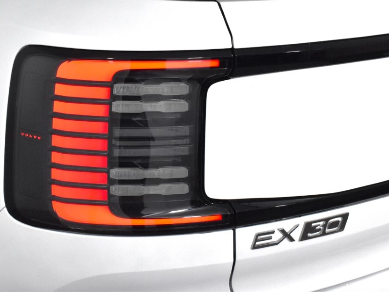 2025 (25) VOLVO EX30 200kW SM Extended Range Plus 69kWh 5dr Auto 4304973