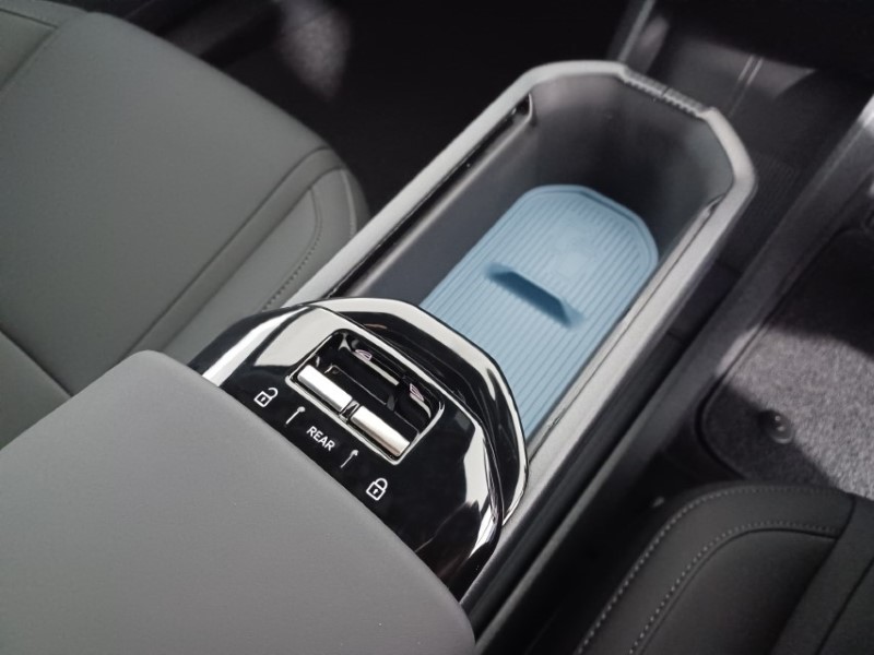 2025 (25) VOLVO EX30 200kW SM Extended Range Plus 69kWh 5dr Auto 4304959