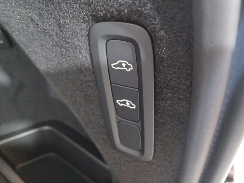 2025 (25) VOLVO XC90 2.0 T8 [455] RC PHEV Plus Dark 5dr AWD Geartronic 4459093