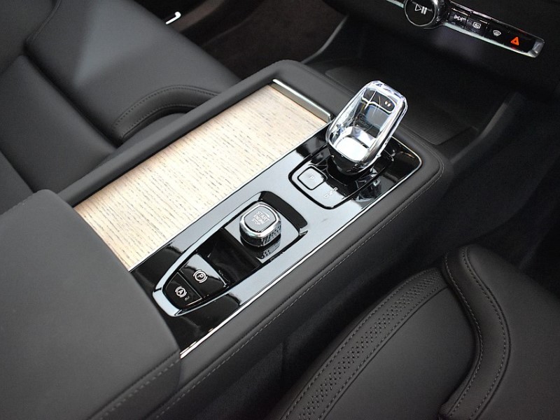 2025 (25) VOLVO XC90 2.0 T8 [455] RC PHEV Plus Dark 5dr AWD Geartronic 4459114